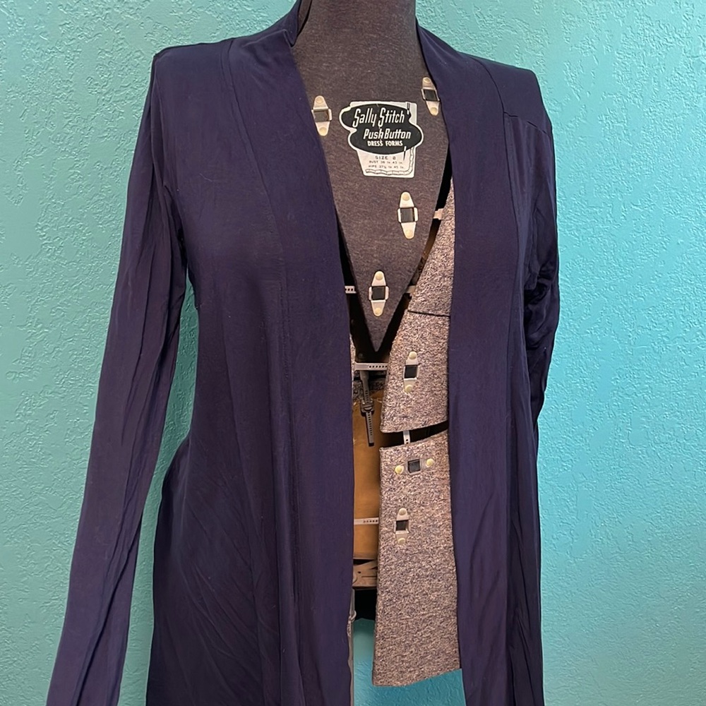 {14th & Union} Drapey open front top